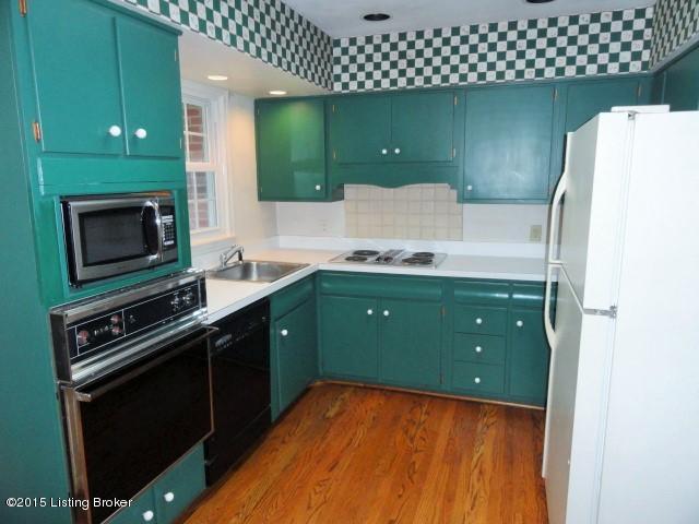 8604 Whipps Bend Road Louisville, KY 40222 - Photo 4 of 24 DSC03147