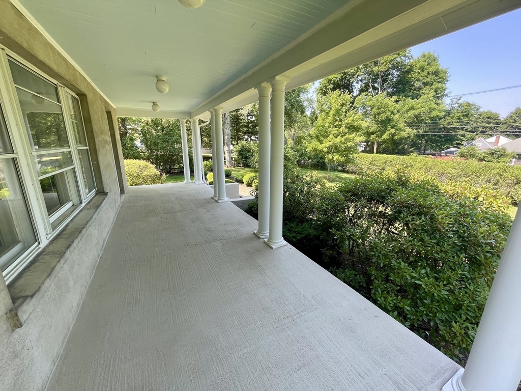 273 Main Street Wayland, MA 01778 - Photo 5 of 33