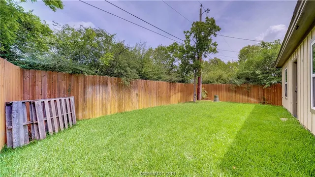 $3,200 | 111 Southland Street, College Station, TX 77840