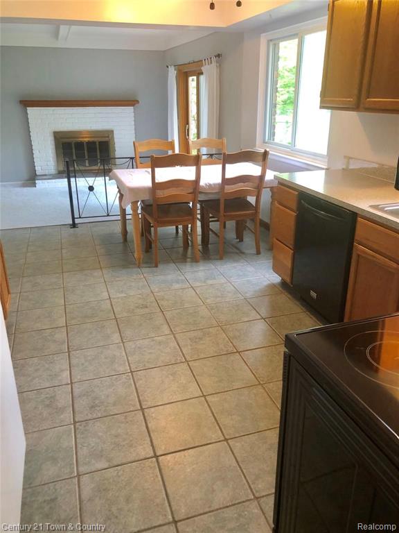 2017 Devonshire Road Bloomfield Hills, MI 48302 - Photo 35 of 43