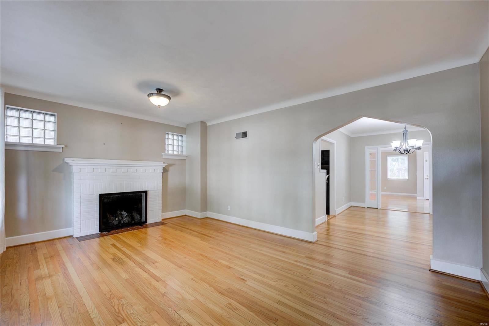 8710 Litzsinger Road St. Louis, MO 63144 - Photo 2 of 18 Gallery Image 2