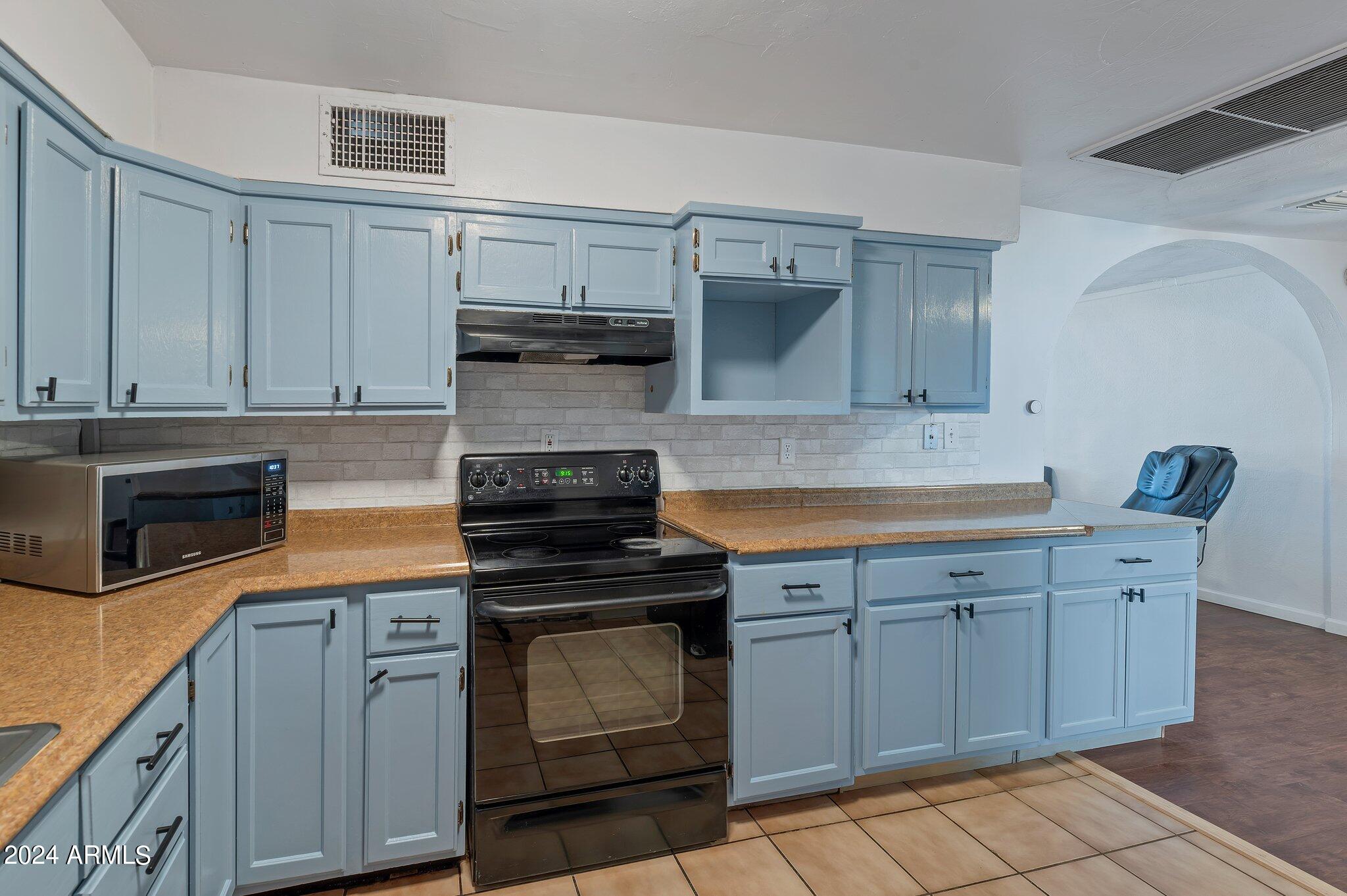 2829 West Granada Road Phoenix, AZ 85009 - Photo 12 of 36 Kitchen3