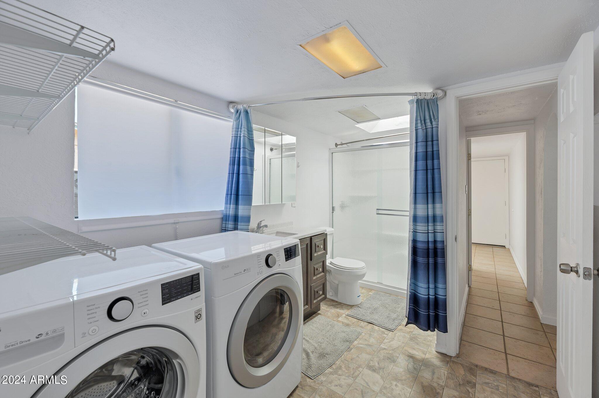 2829 West Granada Road Phoenix, AZ 85009 - Photo 26 of 36 Laundry Room