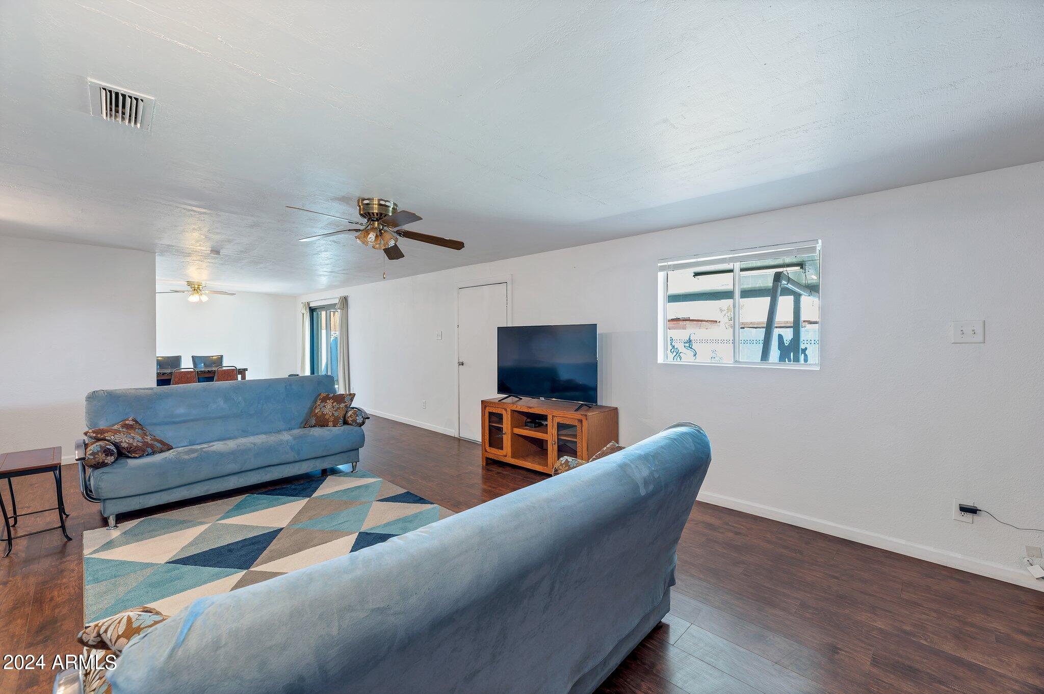 2829 West Granada Road Phoenix, AZ 85009 - Photo 32 of 36 Family Room3
