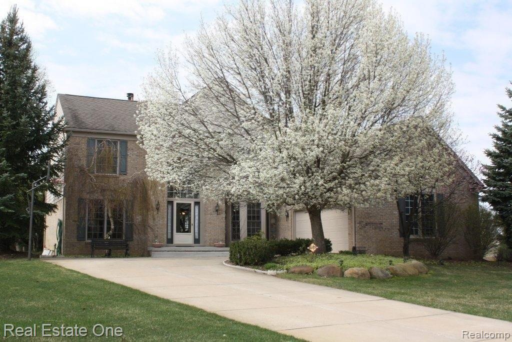 3433 West York Court Rochester, MI 48306 - Photo 1 of 21 Front Exterior