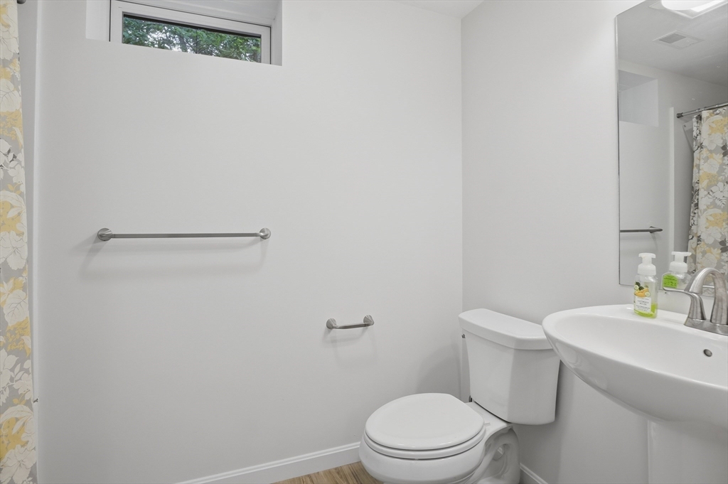 2 Klondike Road Grafton, MA 01560 - Photo 32 of 41