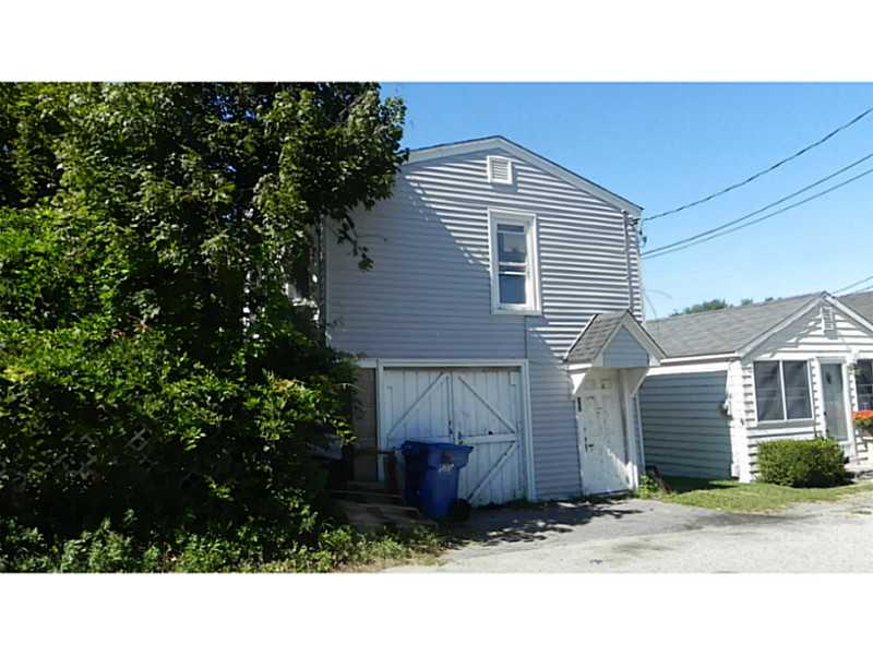 12 Riverside Street Portsmouth, RI 02871 - Photo 2 of 17 Exterior Front.