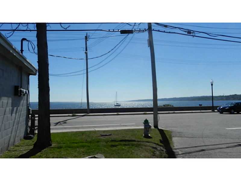 12 Riverside Street Portsmouth, RI 02871 - Photo 4 of 17 View.