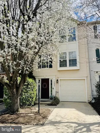 $625,000 | 44879 Grove Terrace, Ashburn, VA 20147