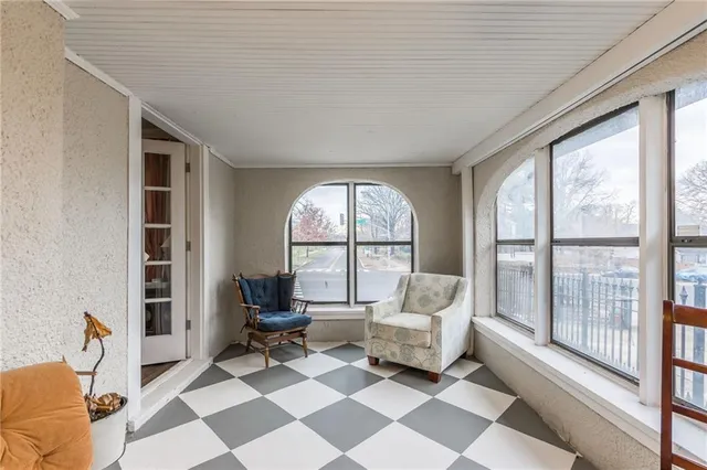 $375,000 | 3651 SW Trafficway, Kansas City, MO 64111