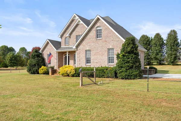 3115 Holders Cove Road, Winchester, TN 37398