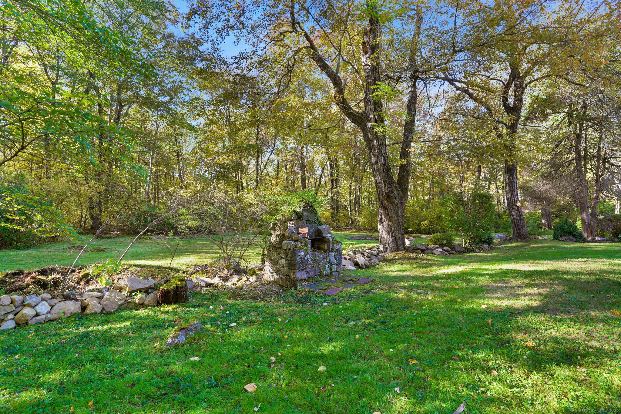 477 Newtown Turnpike Redding, CT 06896 - Photo 25 of 38 a view of a park with large trees
