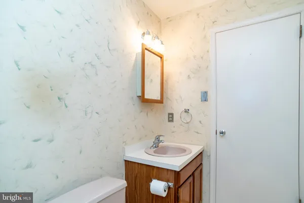 $375,000 | 111 Sarahs Lane, Horsham, PA 19044