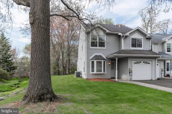 $375,000 | 111 Sarahs Lane, Horsham, PA 19044