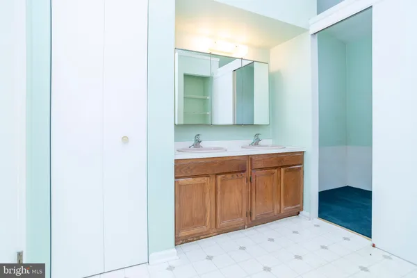 $375,000 | 111 Sarahs Lane, Horsham, PA 19044