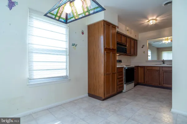 $375,000 | 111 Sarahs Lane, Horsham, PA 19044