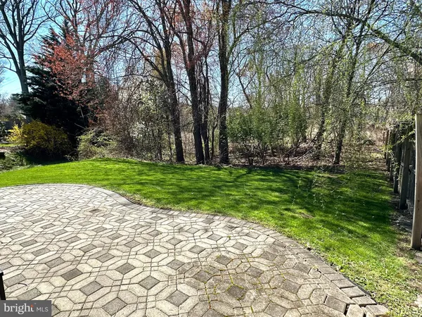 $375,000 | 111 Sarahs Lane, Horsham, PA 19044