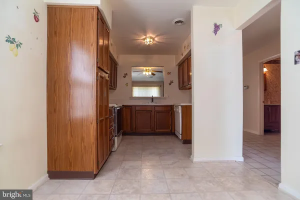 $375,000 | 111 Sarahs Lane, Horsham, PA 19044