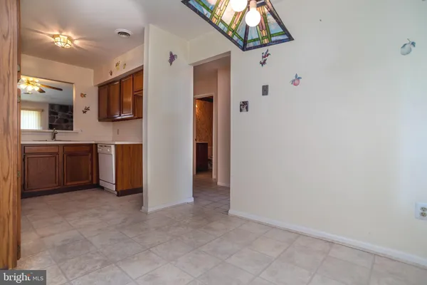 $375,000 | 111 Sarahs Lane, Horsham, PA 19044