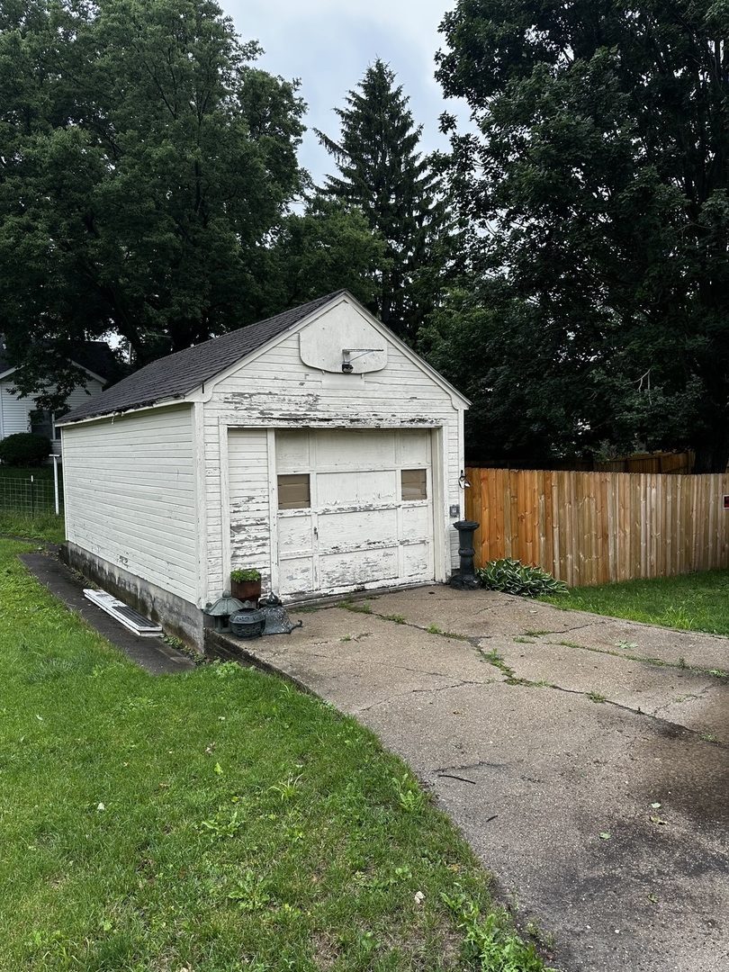 407 North Genesee Street Morrison, IL 61270 - Photo 23 of 24