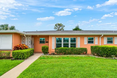 $175,900 | 180 North High Point, Unit B, Boynton Beach, FL 33435