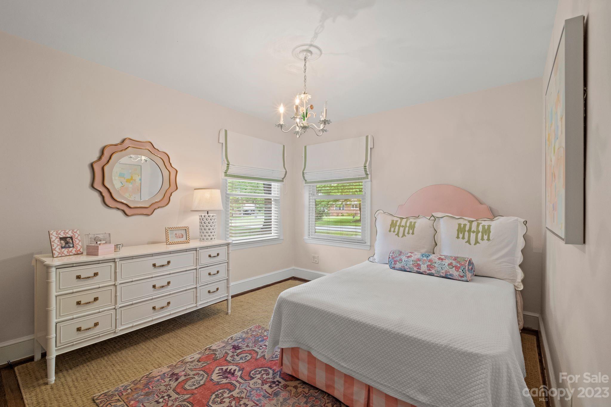 5318 Robinhood Road Charlotte, NC 28211 - Photo 17 of 41 Gallery Image 17