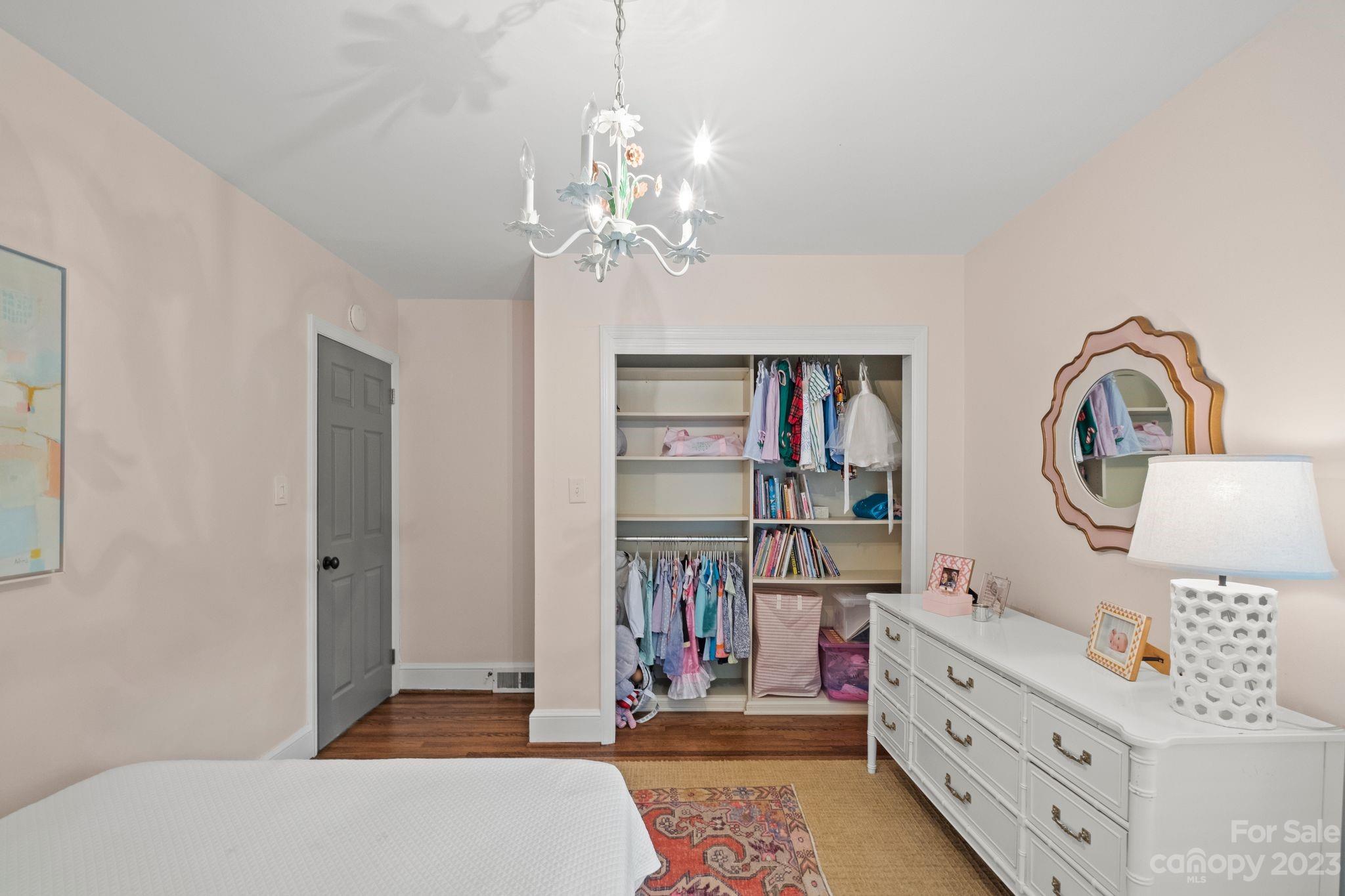 5318 Robinhood Road Charlotte, NC 28211 - Photo 18 of 41 Gallery Image 18