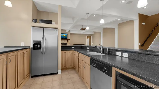 $999,000 | 120 West Cross Fox Trail, Camdenton, MO 65020