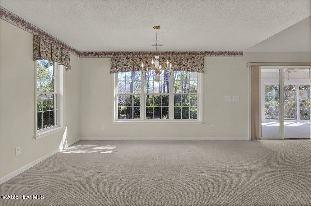 622 Valley Brook Road Wilmington, NC 28412 - Photo 10 of 43 Dining Room