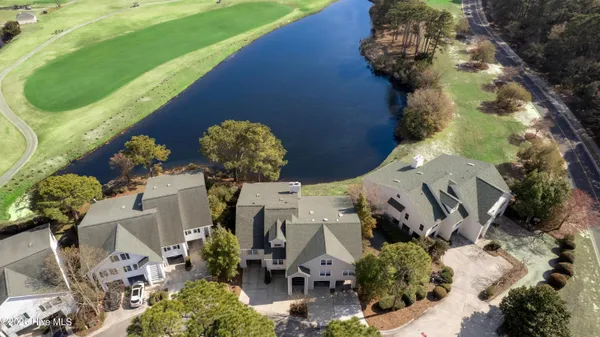 $529,000 | 3125 Lakeside Commons Drive Southeast, Unit 37, Southport, NC 28461
