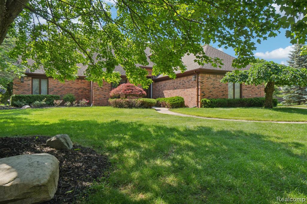 4541 Rivers Edge Drive Troy, MI 48098 - Photo 3 of 66 Gallery Image 3