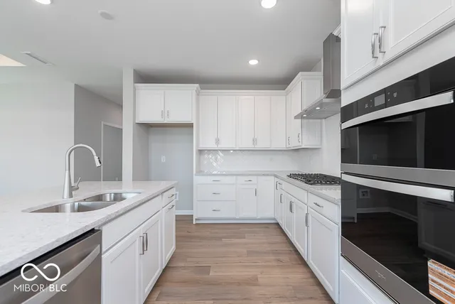 $550,000 | 14814 Desert Orchid Drive, Westfield, IN 46074