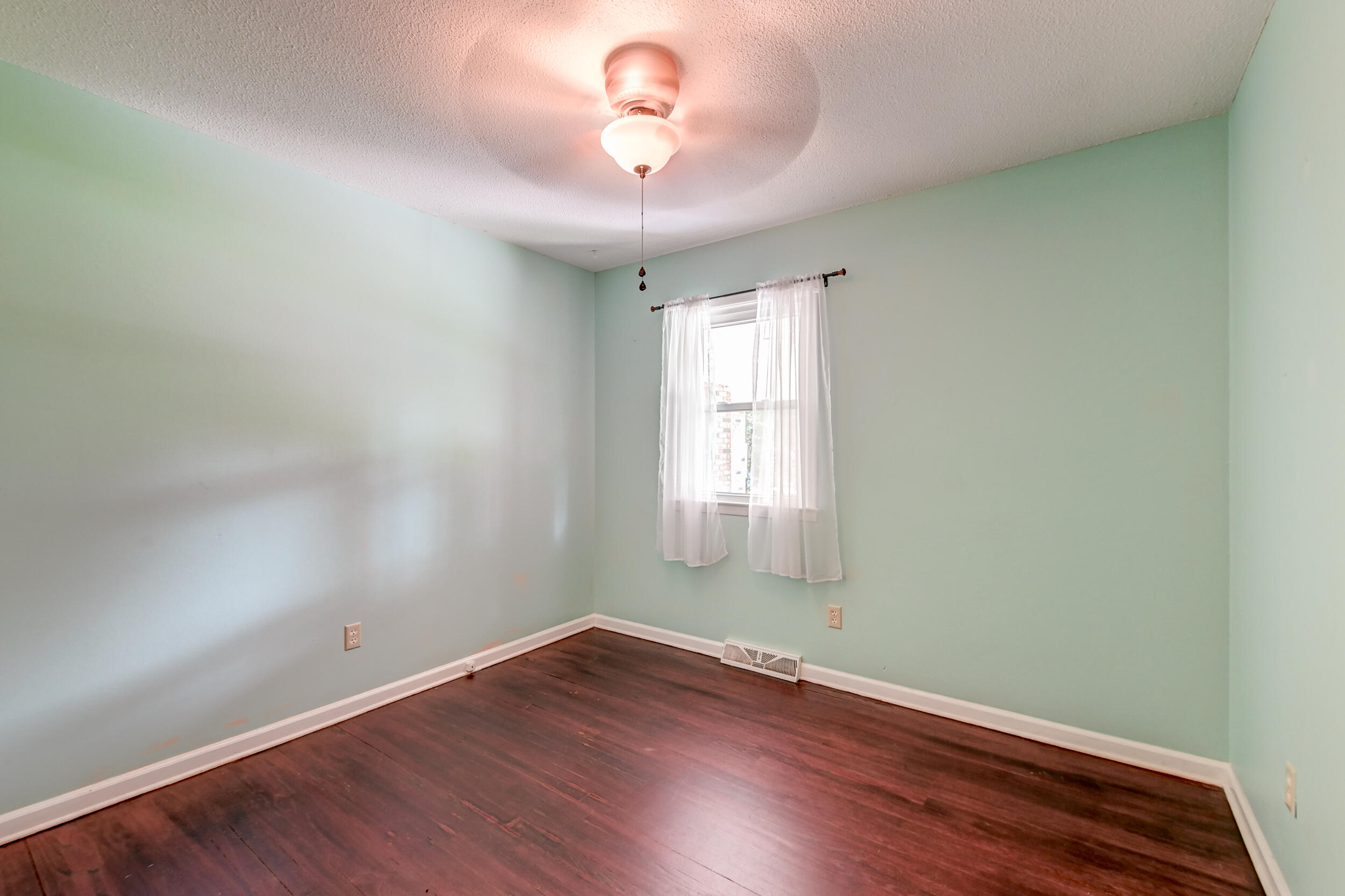 707 Old Golf Road Summerville, SC 29483 - Photo 16 of 39 DSC_4660_1_2_3_4