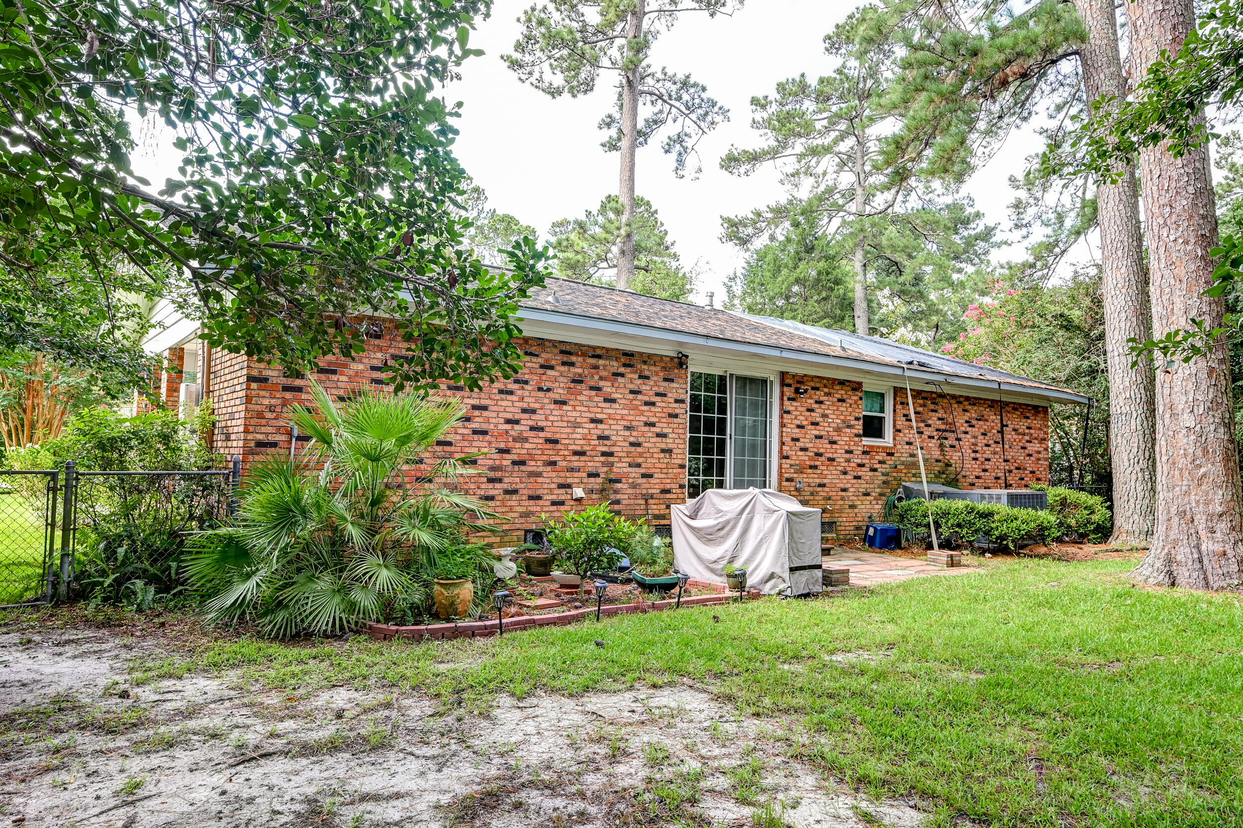 707 Old Golf Road Summerville, SC 29483 - Photo 10 of 39 DSC_4735_6_7_8_9