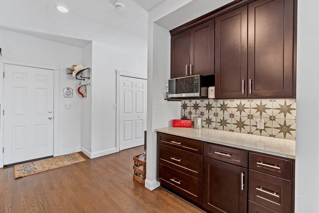 117 South Street Upton, MA 01568 - Photo 5 of 42