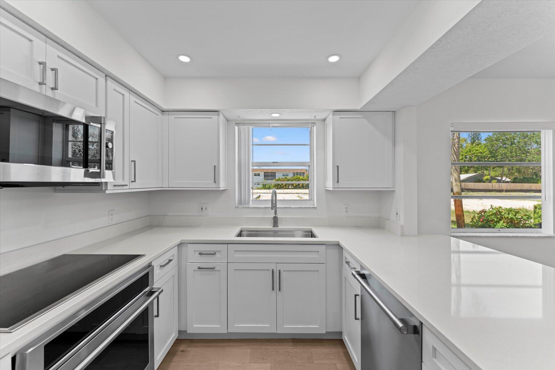 2950 Southeast Ocean Boulevard, Unit 109101 Stuart, FL 34996 - Photo 11 of 41 2950 SE Ocean #109-101 (24)