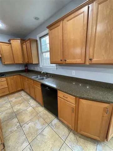 $3,150 | 1513 King Henry Drive, Pittsburgh, PA 15237