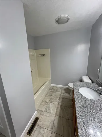 $3,150 | 1513 King Henry Drive, Pittsburgh, PA 15237