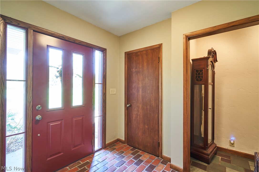 3288 Spring Valley Road Akron, OH 44333 - Photo 3 of 45 Entry Foyer