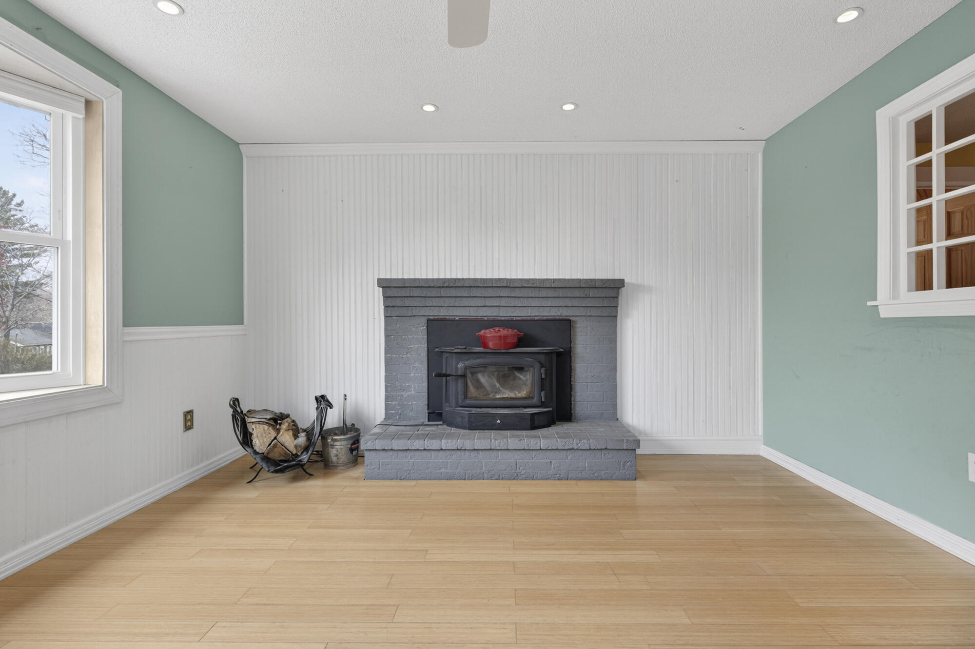 250 Bancroft Street Portland, ME 04102 - Photo 2 of 50 Living room