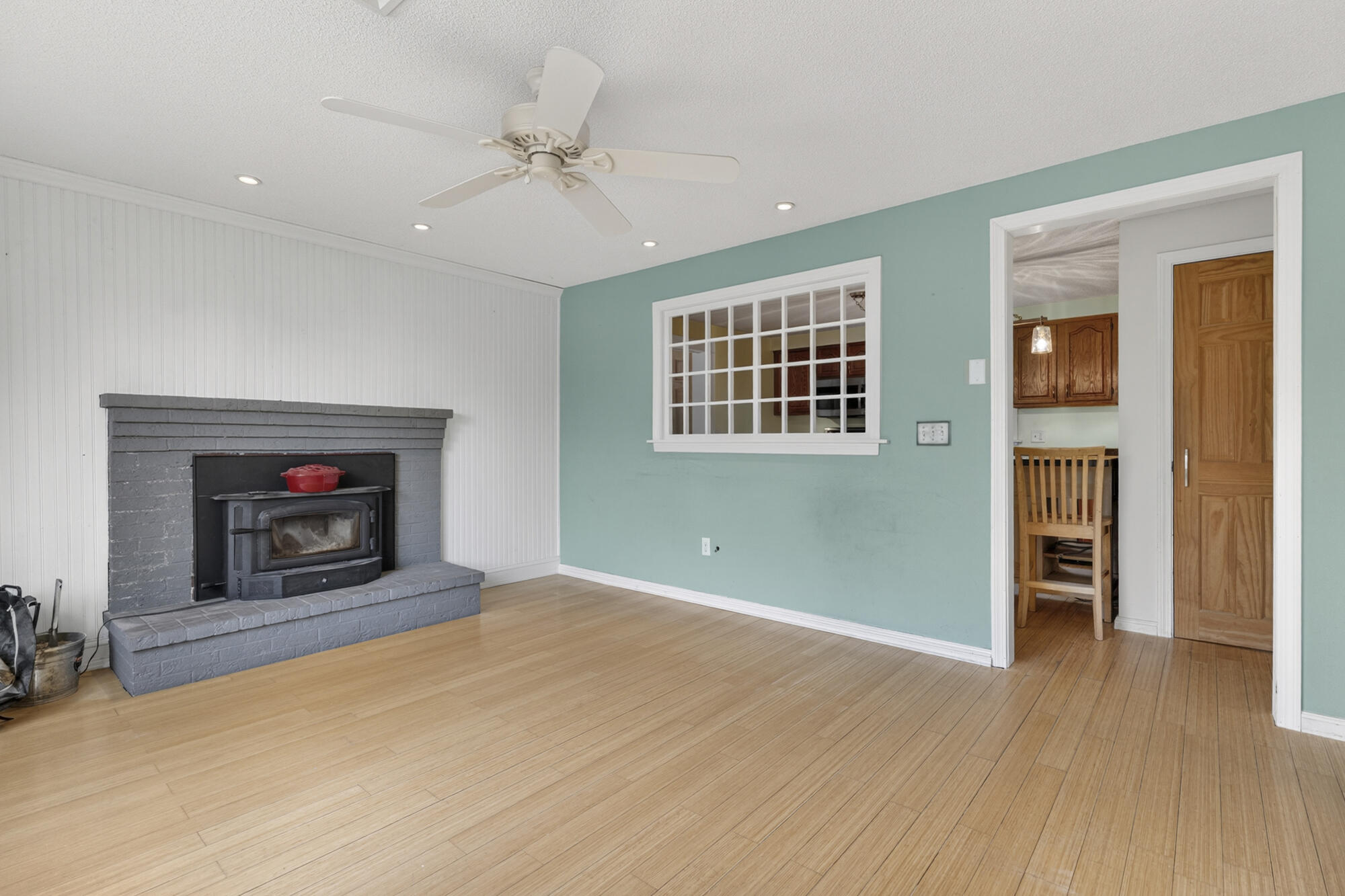 250 Bancroft Street Portland, ME 04102 - Photo 5 of 50 Living room