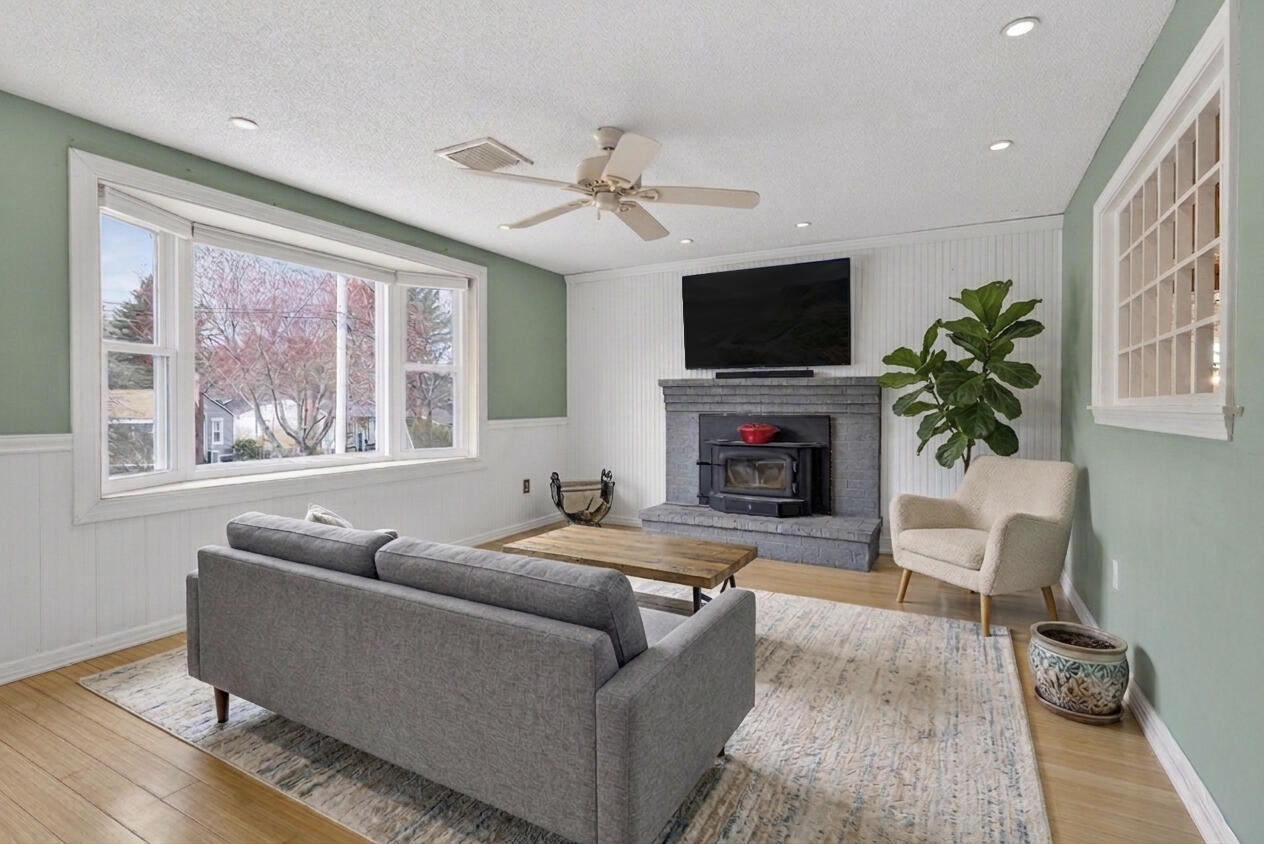 250 Bancroft Street Portland, ME 04102 - Photo 6 of 50 VIRTUALLY STAGED