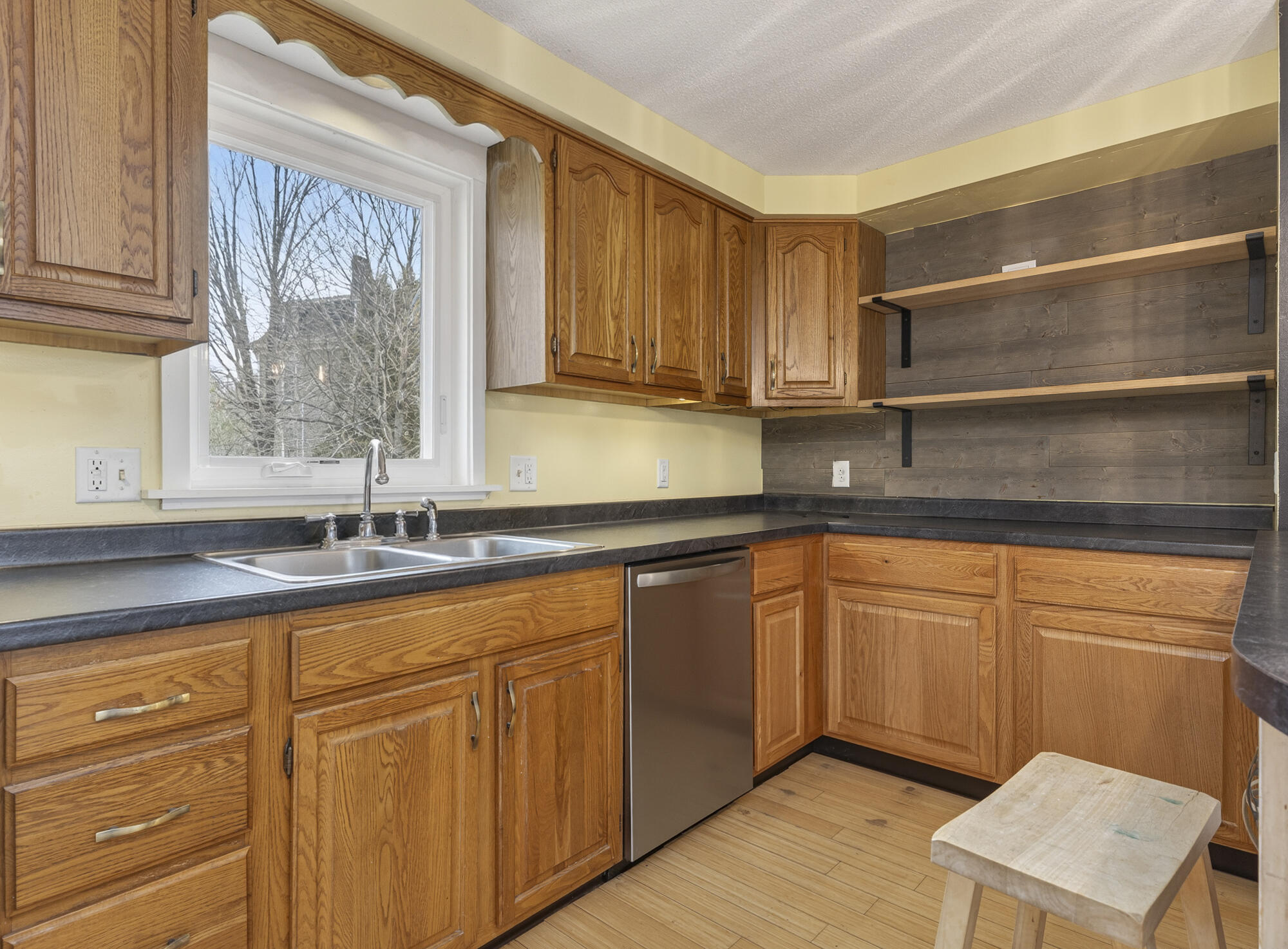 250 Bancroft Street Portland, ME 04102 - Photo 10 of 50 Kitchen
