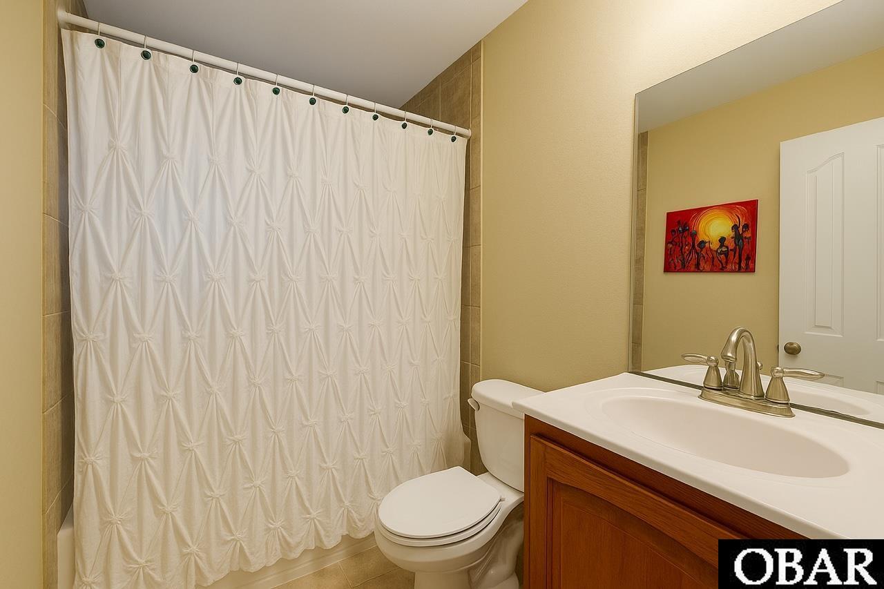 2017 Creek Road Kitty Hawk, NC 27949 - Photo 39 of 50 Bathroom Over Garage