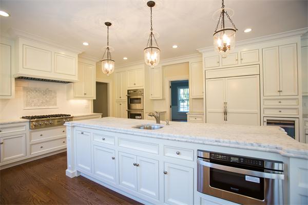 31 Nobscot Road Weston, MA 02493 - Photo 4 of 17 Gallery Image 4