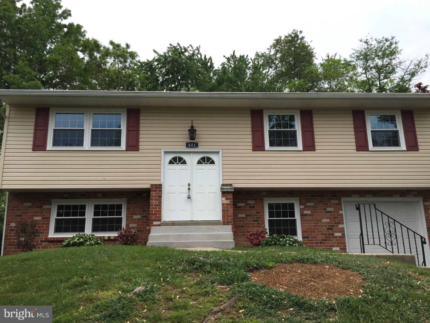 681 Cedarbrook Road Southampton, PA 18966 - Photo 1 of 17 Gallery Image 1