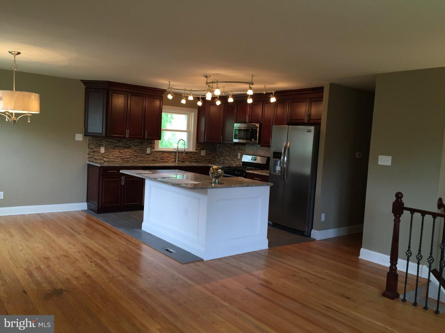 681 Cedarbrook Road Southampton, PA 18966 - Photo 5 of 17 Gallery Image 5