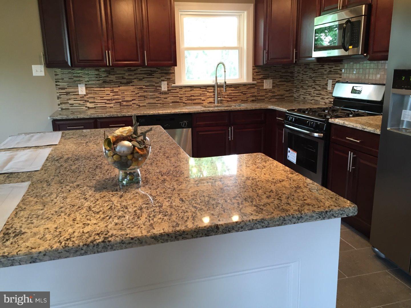 681 Cedarbrook Road Southampton, PA 18966 - Photo 6 of 17 Gallery Image 6
