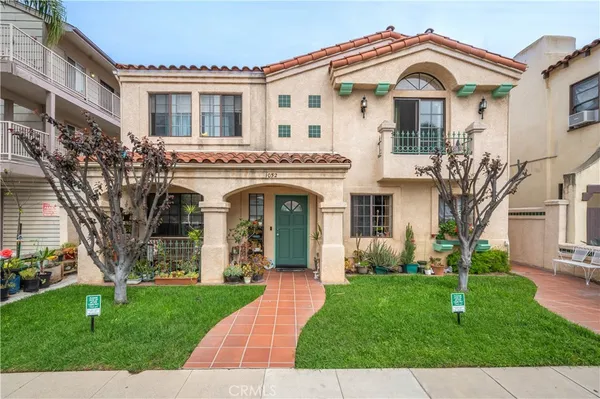 $1,790,000 | 1052 Belmont Avenue, Long Beach, CA 90804