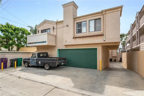 $1,790,000 | 1052 Belmont Avenue, Long Beach, CA 90804